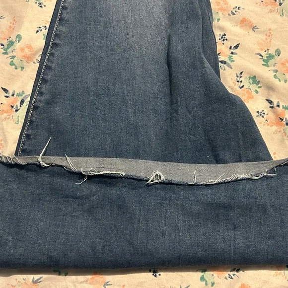 We The Free Jeans 29 Womens Light Wash High Rise Flare Bell
Bottom Size 25 - Picture 6 of 13